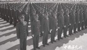 阅兵式“同志们好 同志们辛苦了”是怎么来的？