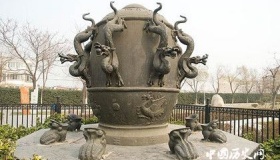 张衡发明的地动仪有几条龙