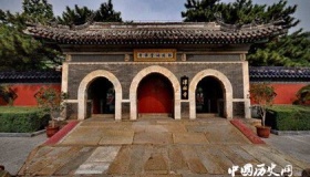 潭柘寺在哪里潭柘寺历史多久了