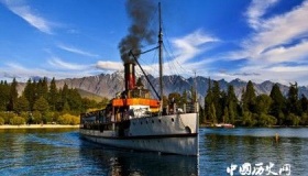 第一艘蒸汽船是谁发明的？蒸汽船是怎么发明出来的？