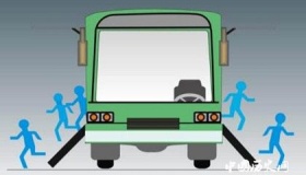 公交车事故的自救方法