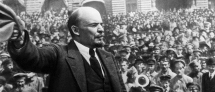 第一个苏维埃政权的诞生 和平法令的内容、意义是什么？