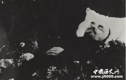 列宁逝世：列宁葬礼是怎样举行的 如何评价列宁？