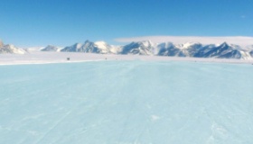 南极洲简介南极洲形成原因第一个到达南极的人是谁？