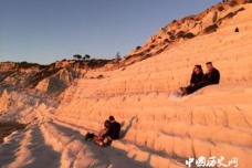 通向大海的四万台阶是怎么来的