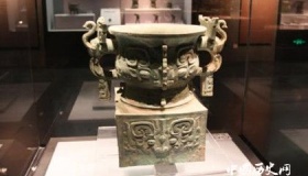 中国历史上第一个朝代是什么朝代谁建立的