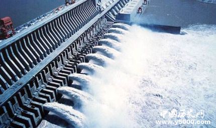 三峡水电站年发电量首破一千亿千瓦时三峡水电站历史意义简介