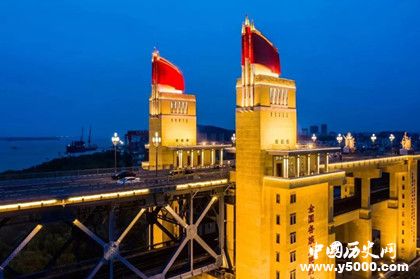南京长江大桥简介南京长江大桥历史多久了