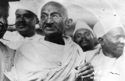 甘地生平简介甘地的故事甘地是怎么死的？