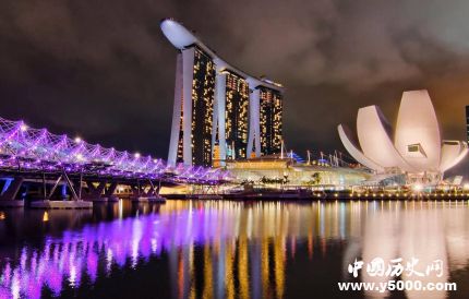 新加坡简介新加坡的特色新加坡十大必买品有哪些？