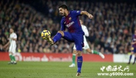 巴萨0：0里昂梅西错失良机巴萨里昂欧冠闷平苏神球荒延续！