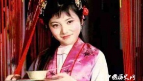 细说红楼梦里的雪雁红楼梦雪雁名字暗示了什么？