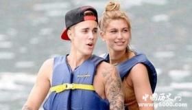 比伯给海莉写情诗 比伯给海莉的情诗内容是什么？