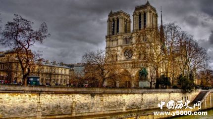 巴黎圣母院建造历史 巴黎圣母院历史事件有哪些？