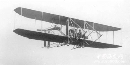 莱特兄弟发明飞机的故事是怎样的？