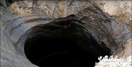 俄罗斯末日天坑：神秘巨洞里面存在什么