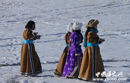 蒙古族服饰的特色_蒙古族服饰的寓意_中国历史网