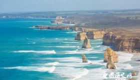 十二使徒岩是怎么形成的
