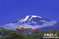 乞力马扎罗山：被称为非洲屋脊