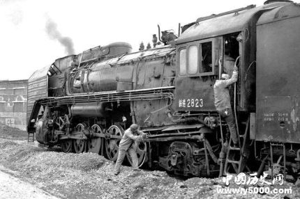 中国第一辆火车的诞生_中国第一辆火车是什么时候