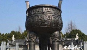 楚王问鼎典故是怎么来的