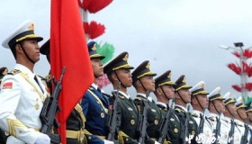 解放军仪仗队亮相白俄罗斯组图