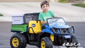 7岁男孩当上CEO小小年纪啊登上事业巅峰