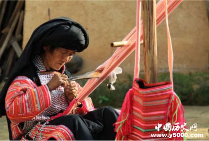 拉祜族风俗_拉祜族服饰_拉祜族礼仪禁忌