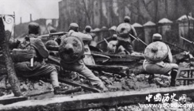 八一三事变：上海沦陷 房屋几乎只剩骨架