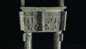 问鼎中原的“鼎”是指的什么？