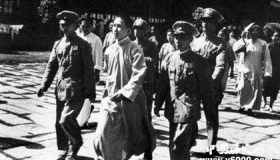 莫国康是北大高材生，抗战期间成为汉奸，法庭上的一句话惹怒民众