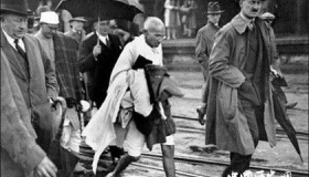 国际非暴力日,你如何评价甘地