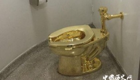 丘吉尔故居18k黄金马桶 引万人参观每人只限坐3分钟