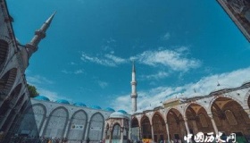 世界十大奇景之一，世界上唯一拥有六座宣礼塔的大清真寺