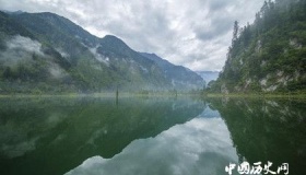 纳兰词中最唯美的句子，很有意境，堪称千古绝句