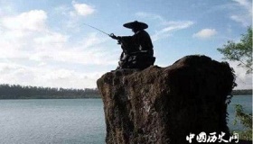 姜子牙从鱼腹中得兵书，死后棺木中不见其尸体，只留下其所著兵书