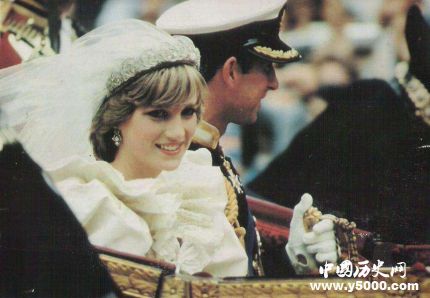 戴安娜王妃的感情生活_戴安娜王妃的感情经历_戴安娜王妃有几个情人