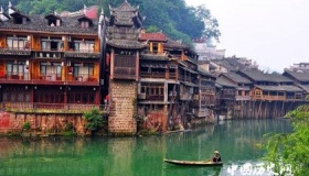 湘西吊脚楼：依势而建的长“脚”建筑的特点和类型介绍