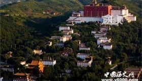 承德避暑山庄外围明明是十二座寺庙，为什么却称为“外八庙”