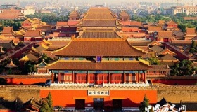 故宫：中国三大古建筑群之首 为何总是“游人如织”一票难求