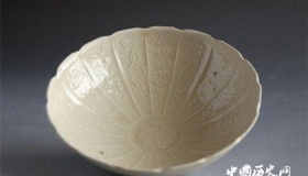 定窑：“白瓷孩儿枕”成贡品  定窑瓷器的品种和工艺技术全解
