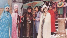 红楼梦里兴盛百年的四大家族之间到底有什么关系