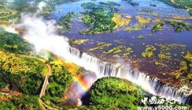 魔鬼池：走近我，淹没你