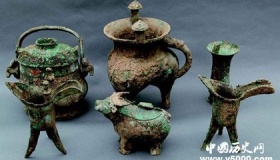 历史上青铜器最早出现在中国的哪个朝代