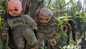 娃娃岛：一千多个“鬼娃娃”遍布于全岛