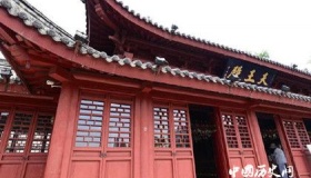 “南朝第一寺”南京鸡鸣寺，争议不断的由来