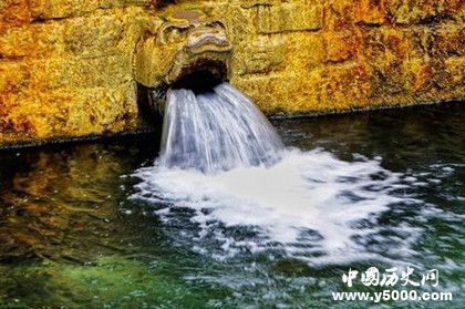 地下怎么会冒出泉水来_ 从地里冒出的泉水是从哪来的_泉水从地下冒出来_中国历史网