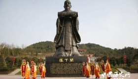 春节老人落下闳的主要成就