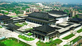 唐兽首玛瑙杯：至今所见的唐代唯一一件俏色玉雕