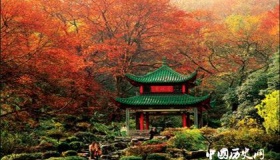 爱晚亭：名字的由来竟也有些许曲折！